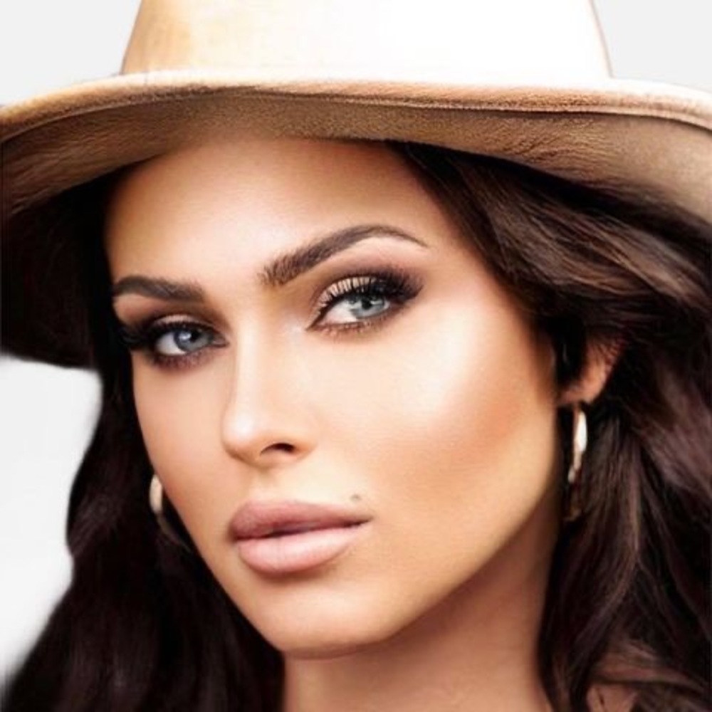 Meet your Posher, Karo